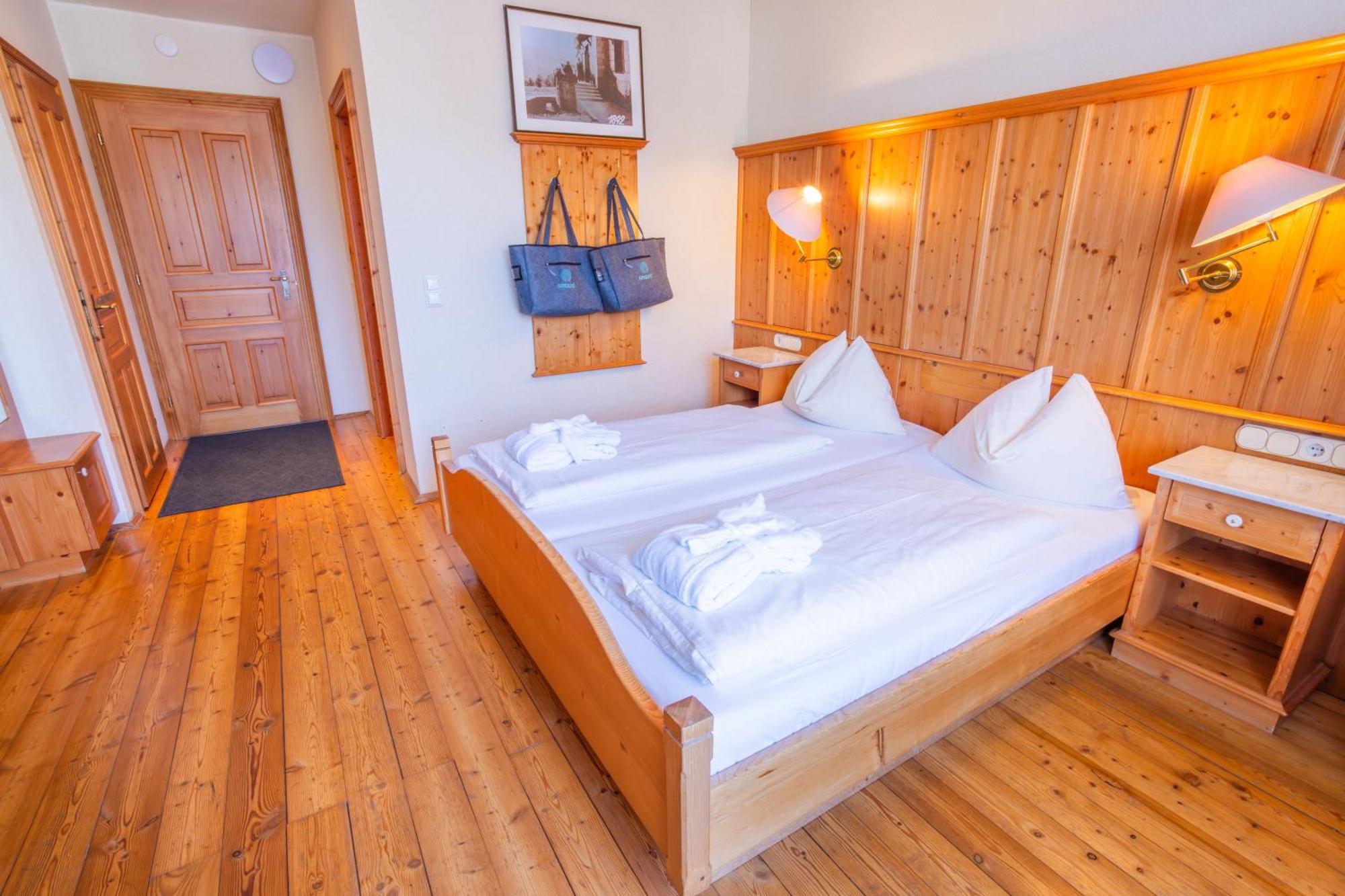 Double Room,1771746471:JPEG