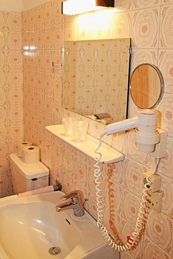 Großes Doppelzimmer